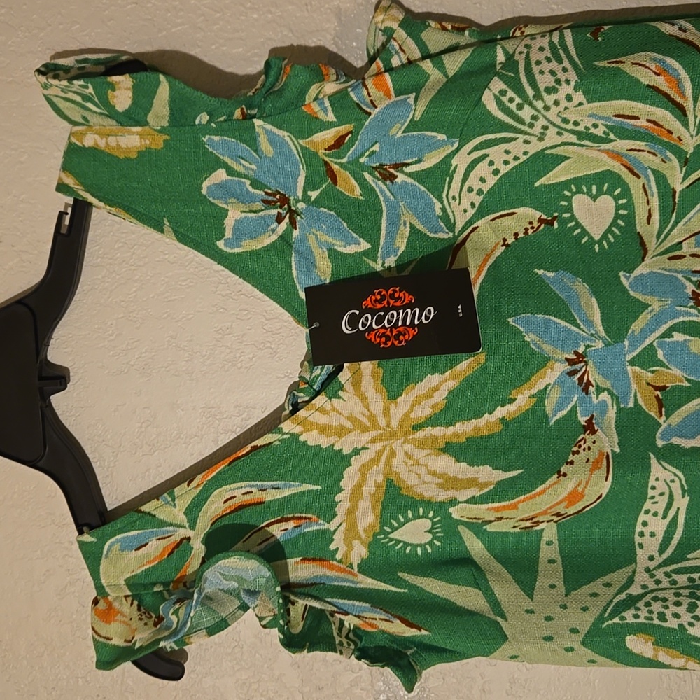 Cocomo Green Floral Mini Dress in Size Medium - Picture 2 of 8